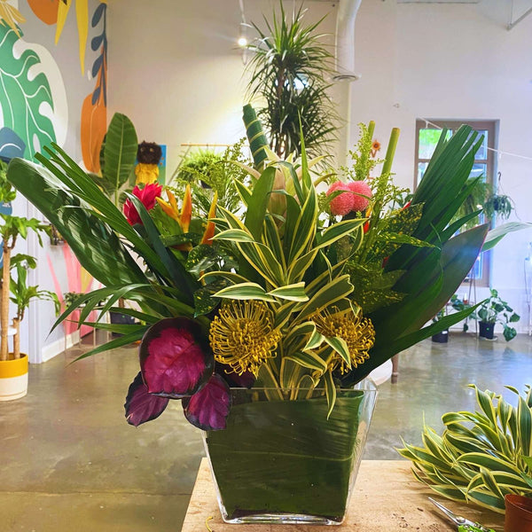 Caring for Your Flora Arrangement: What to Expect and How to Keep It Thriving